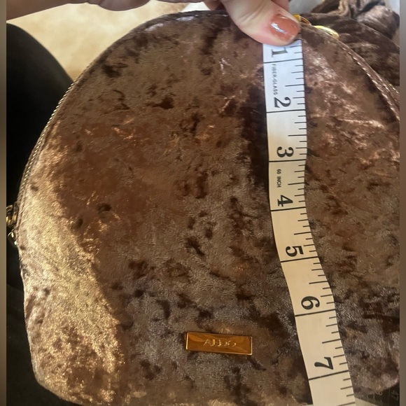 ALDO Crushed Velvet blush Pink Small Backpack/Purse - WINTER must! - Picture 10 of 16